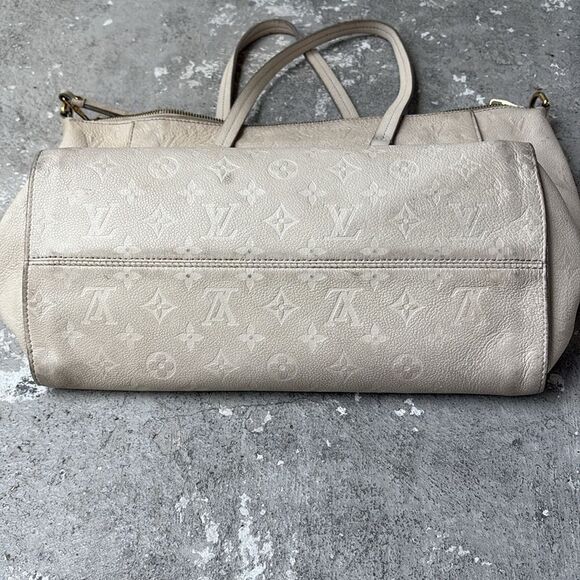 Louis Vuitton leather tote - Picture 3 of 13